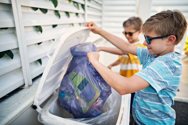 Best Commercial Cleanout Services  in Wayne, IL